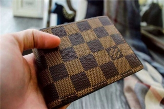 【Louis Vuitton☆ルイヴィトン】男性カードケース・財布雑誌掲載人気目玉商品！