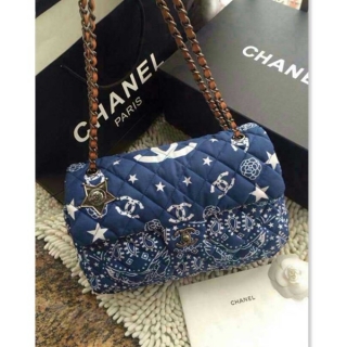 【Chanel★シャネル】女性ショルダーバッグ革新的なデザインが登場！おしゃれでシックなファッションバッグ！