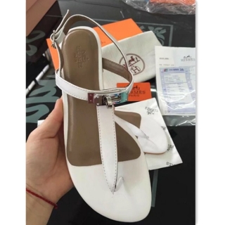 ブランド靴春夏爆発人気商品HERMES☆エルメス女性サンダル海に行くのにも、街中で歩くのにも、足元まで可愛いおしゃれなファッションアイテム！