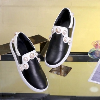 ブランド靴春季売れ筋GUCCI☆グッチ女性スニーカーセンスあり自慢商品♫♫♪数量限定発表★♫♪
