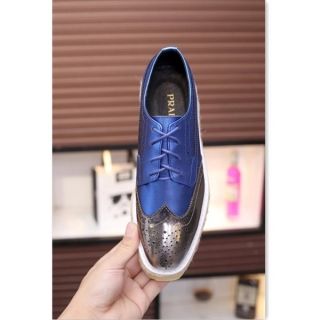 ブランド靴春季売れ筋PRADA☆プラダ女性スニーカーセンスあり自慢商品♫♫♪数量限定発表★♫♪