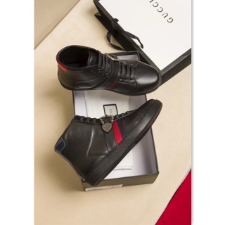 ブランド靴秋季売れ筋商品GUCCI☆グッチ 男性ハイカットスニーカー☆一流の名ブランド、一流のスニーカー♥数量限定発表★♫♪