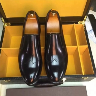 ブランド靴秋冬売れ筋商品LOUIS VUITTON☆ルイヴィトン男性革靴 紳士欠かせないアイテム！!男の上品さを完全表現してしまう！！