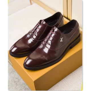 ブランド靴夏季大人気LOUIS VUITTON☆ルイヴィトン男性革靴 男の上品さを完全表現してしまう！！ビジネスシーンに欠かせないアイテム♪♪