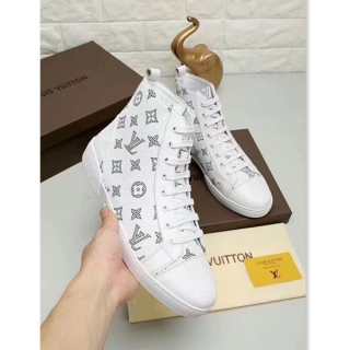 ブランド靴秋季売れ筋商品LOUIS VUITTON☆ルイヴィトン男性ハイカットスニーカー☆一流の名ブランド、一流のスニーカー♥数量限定発表★♫♪