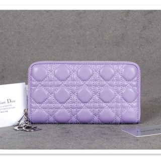 雑誌掲載商品Dior☆ディオール  新品女性財布 D0816紫色 新品登場アイテム続々追加中♪♪