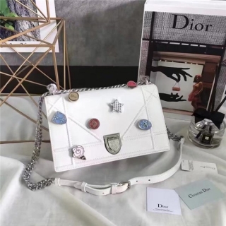 ゴージャス感満点！DIOR☆ディオール新品Diorama女性ショルダーバッグ上品な発色が今モテモテ♫使えば誰でもセンスアップバッグ！